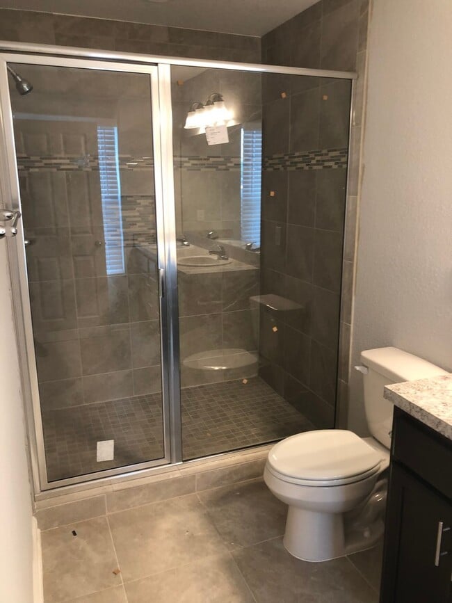 Building Photo - Newer 3/2.5 Home for Rent on The Southside!