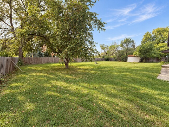 Building Photo - 8820-8822 Griggs Ave