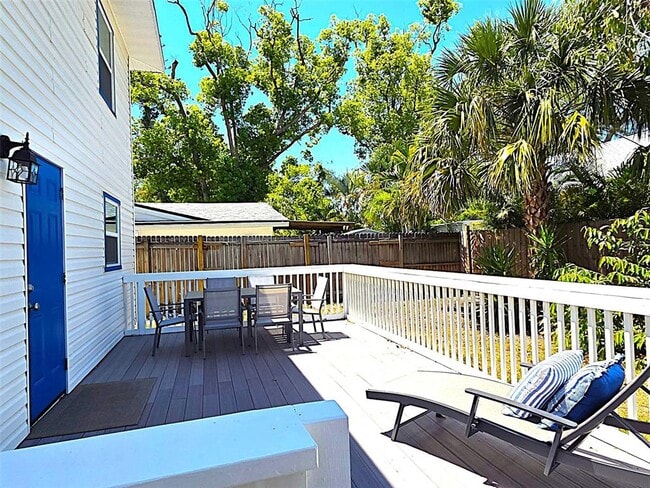 Building Photo - 5105 Tangerine Ave S