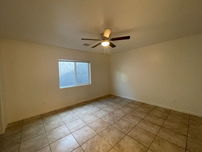 Building Photo - 8049 E Long Mesa Dr