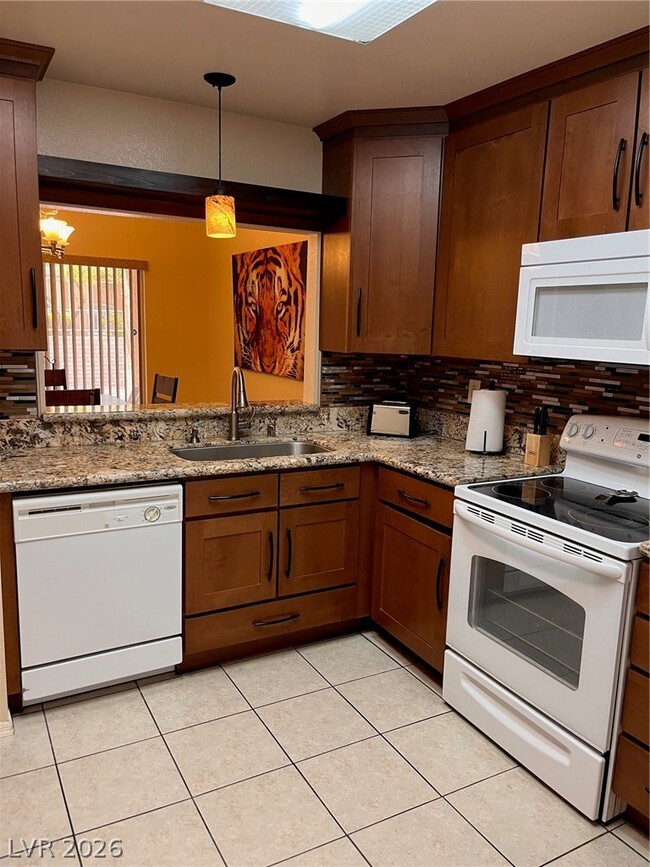 Building Photo - 2741 Sungold Dr