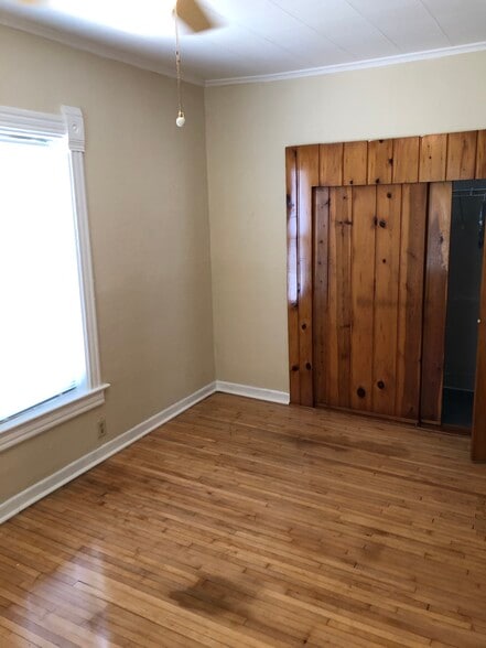 Bedroom - 24 W 12th Ave