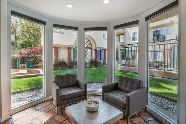 Building Photo - Regency at Encino