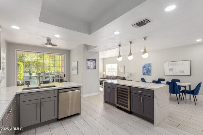 Building Photo - 1413 W Coral Reef Dr