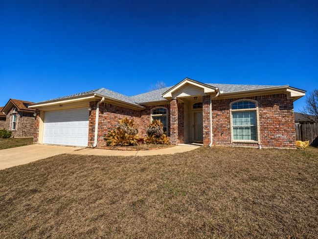 Building Photo - 3903 Tiger Dr