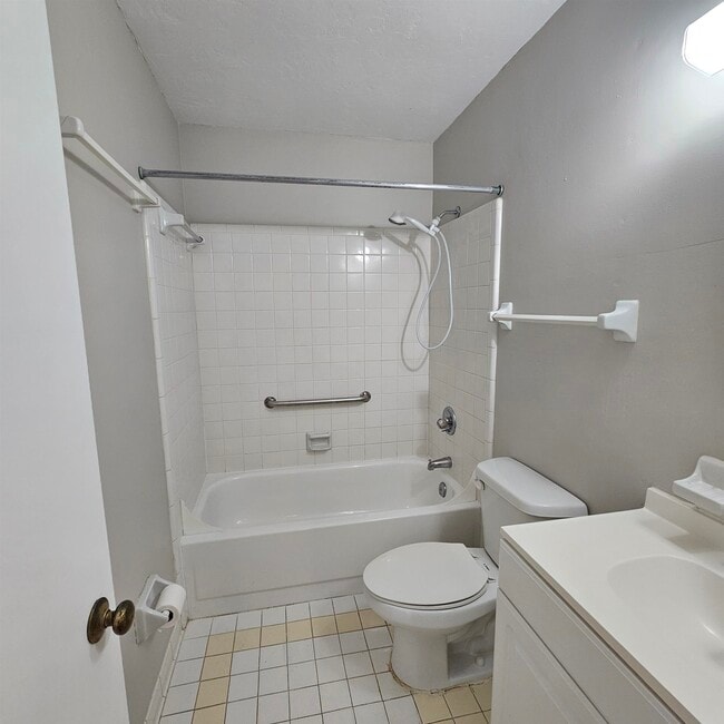 Building Photo - 3687 Donovan Dr