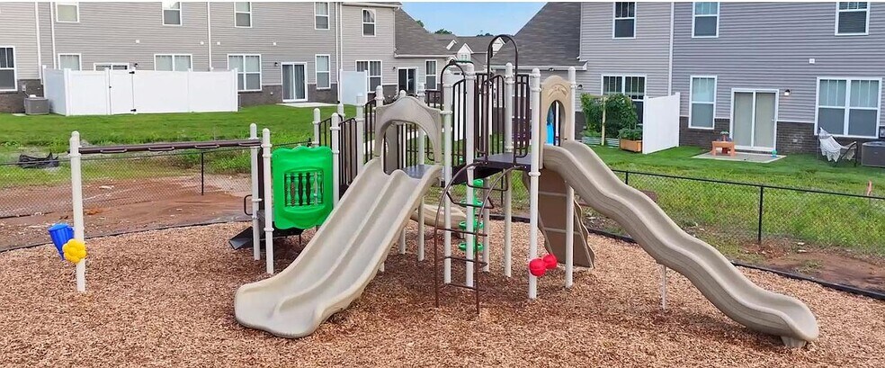 Building Photo - 452 Alcott Way