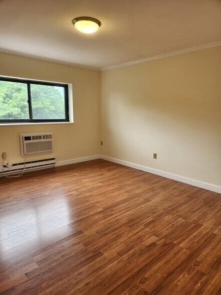 Building Photo - 1321 Worcester Rd