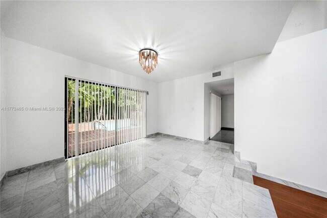 Building Photo - 511 Vittorio Ave