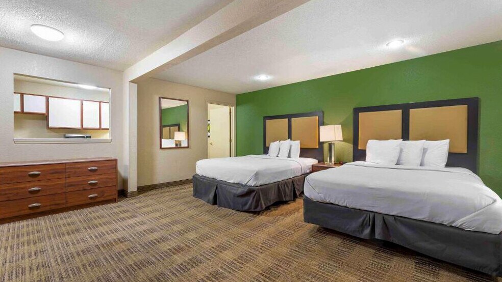 Building Photo - 5830 Westpark Dr