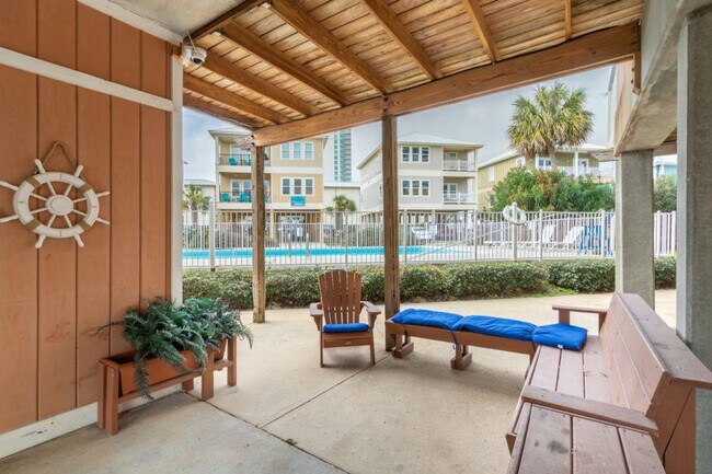 Building Photo - 1948 W Beach Blvd