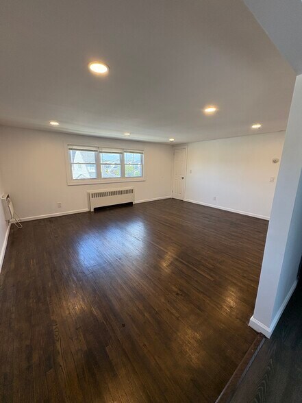 Building Photo - 115 Lawson Ave