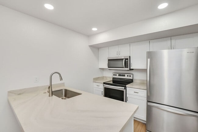 Building Photo - Beautiful Mesa Rental!
