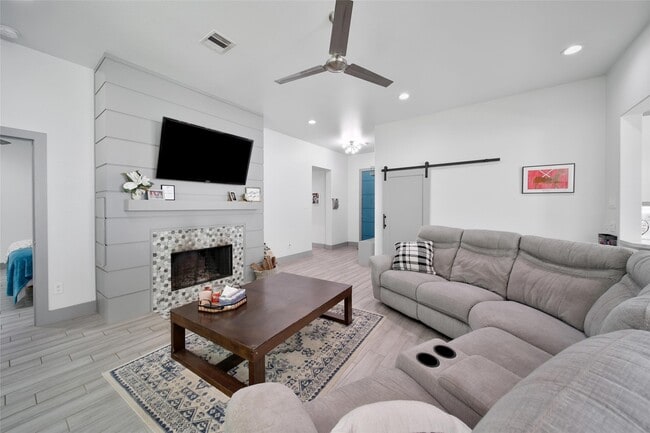Building Photo - 28402 Calaveras Creek Ct