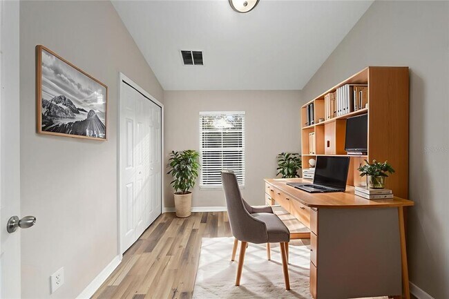 Building Photo - 10109 Regent Park Dr