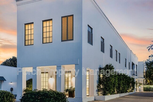 Building Photo - 207 E Intendencia St