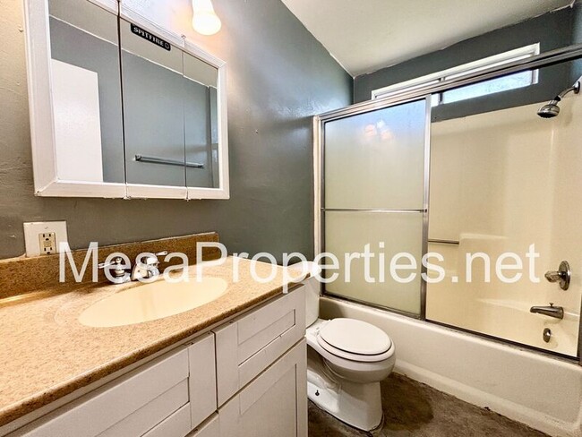 Building Photo - 16142 Orange St