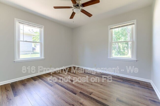 Building Photo - 602 SE 5th St