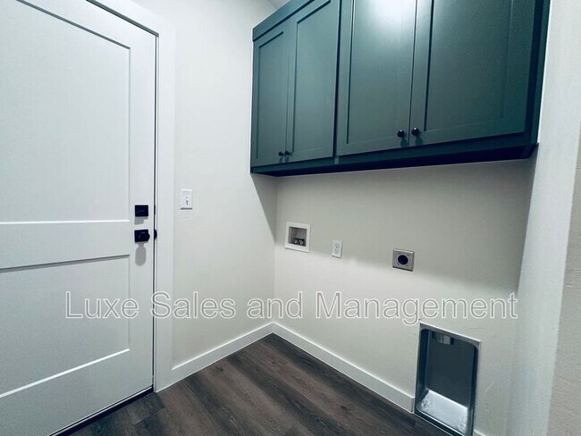 Building Photo - 16305 Villa Valeria Way