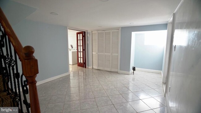 Building Photo - 1600 Fox Chase Rd