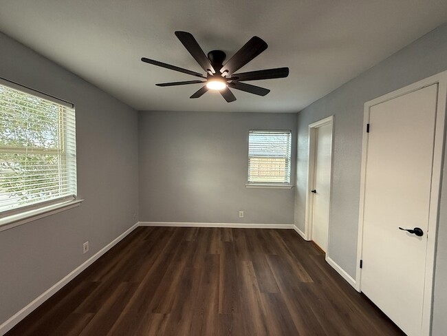 Building Photo - 6101 Melody Ln