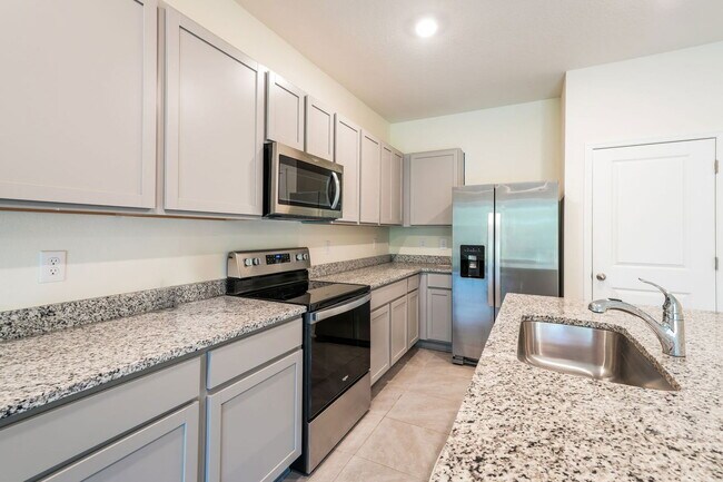 Building Photo - 11166 Crescent Deer Dr