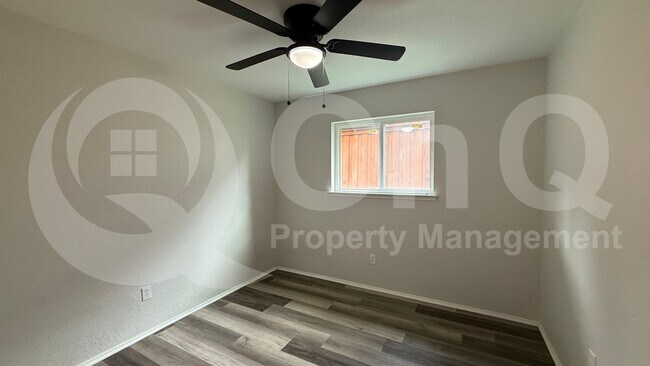 Building Photo - 306 Wildbriar Dr