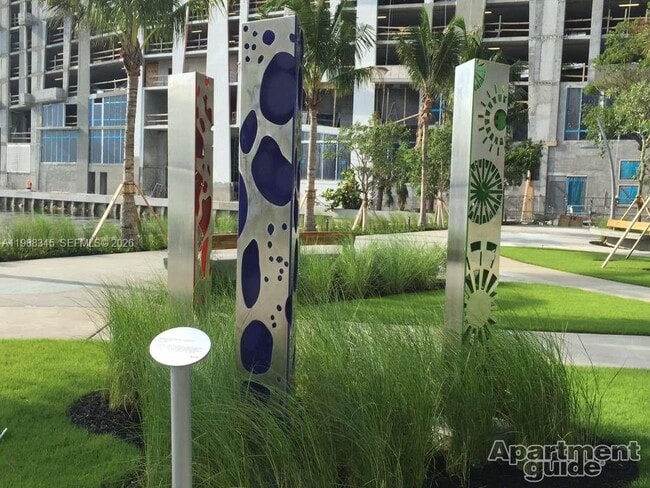 Building Photo - 460 NE 28th St