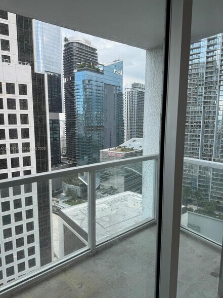 Building Photo - 500 Brickell Ave