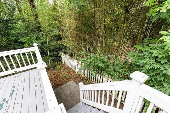 Building Photo - 1311 Roxboro Dr NE