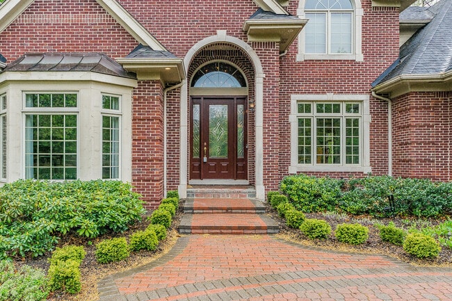 Building Photo - 16646 Brooklane Blvd