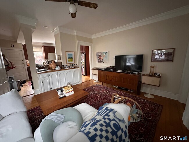 Building Photo - 84 Clark St