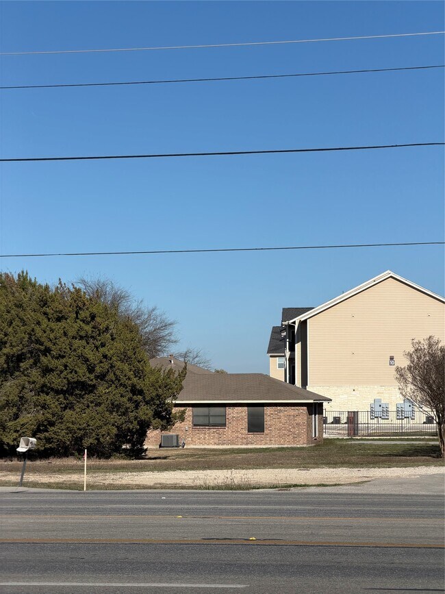 Building Photo - 1731 TX-46