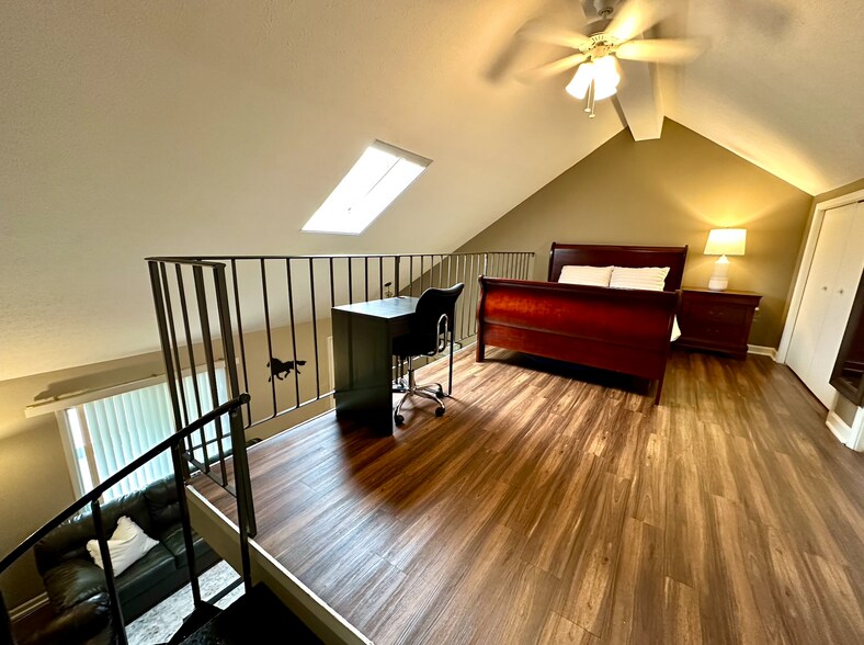 Building Photo - 2738 Brownsboro Rd