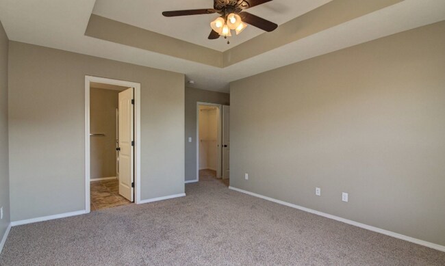 Building Photo - Beautiful 4 Bedroom Rental Home with fully fenced yard!