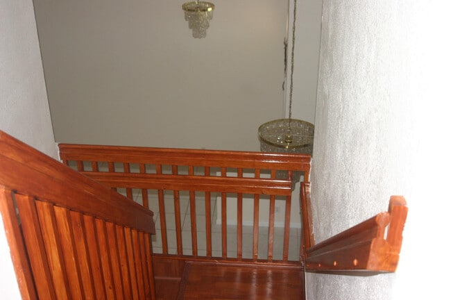 Building Photo - 7588 Parkside Ln