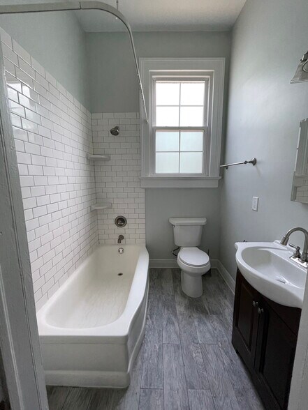 Bathroom - 2420 Jena St