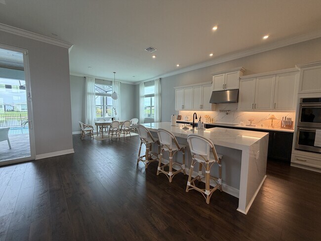 Building Photo - 8346 Puccini Way