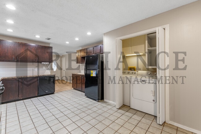 Building Photo - 235 Trout Ave