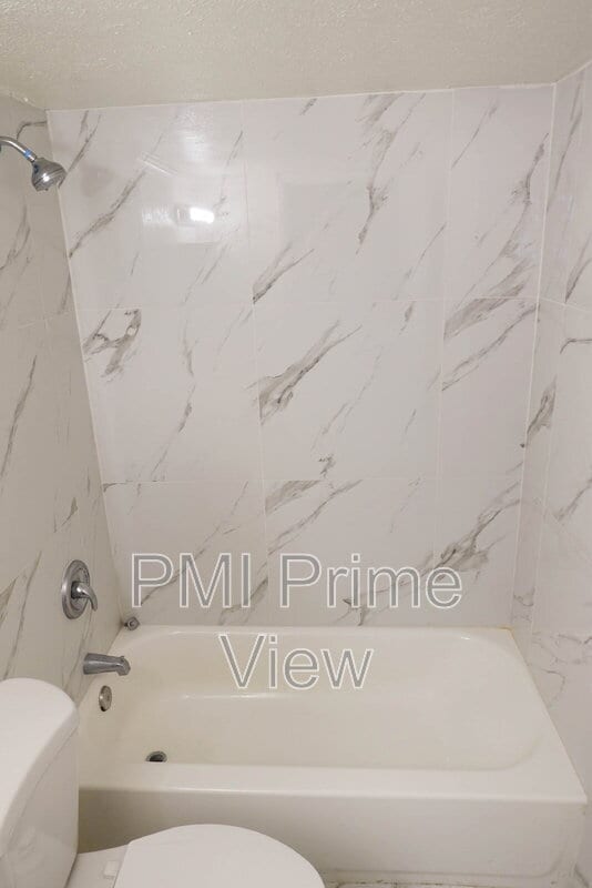 Building Photo - 505 NW 72nd Ave