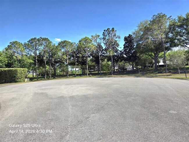 Building Photo - 1027 Balmoral Dr