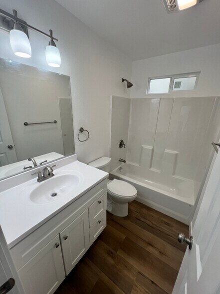 Building Photo - 4066 W 129th St