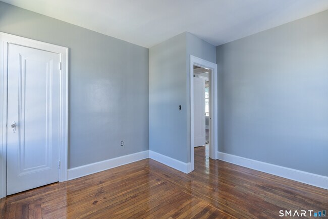 Building Photo - 430 Blohm St