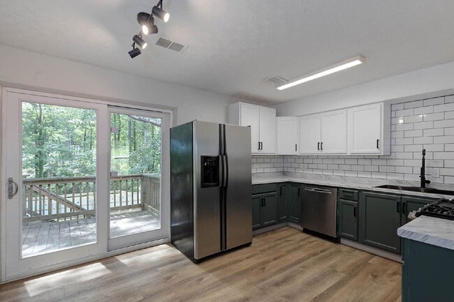 Building Photo - Completely Renovated 3BR/2BA in Columbus — Minutes from Fort Benning