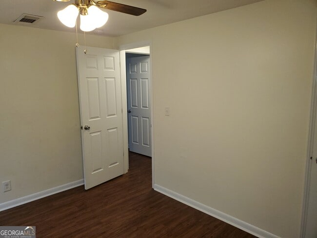 Building Photo - 312 Crescent Dr