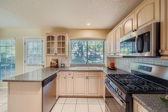 Building Photo - 2812 Little Elm Trail