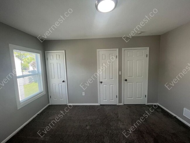 Building Photo - 2820 Winsted Dr