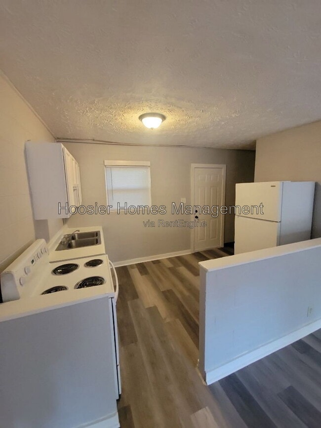Building Photo - 1254 W 23rd St