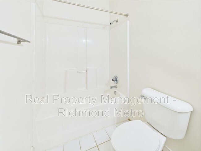Building Photo - 401 Portwest Terrace