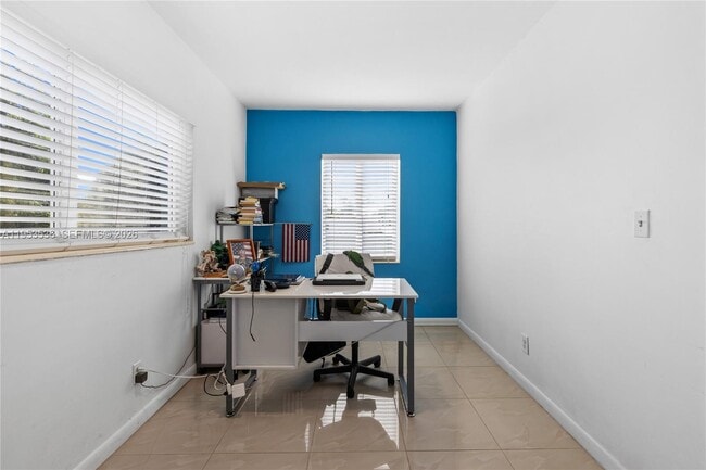 Building Photo - 14950 S Biscayne River Dr